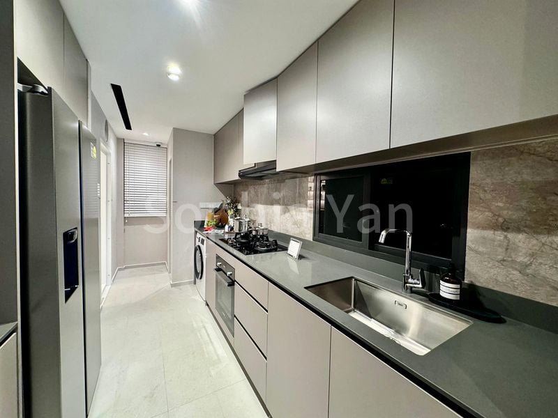 4+1 Bed Condo for Sale in Champions Way - Image 4