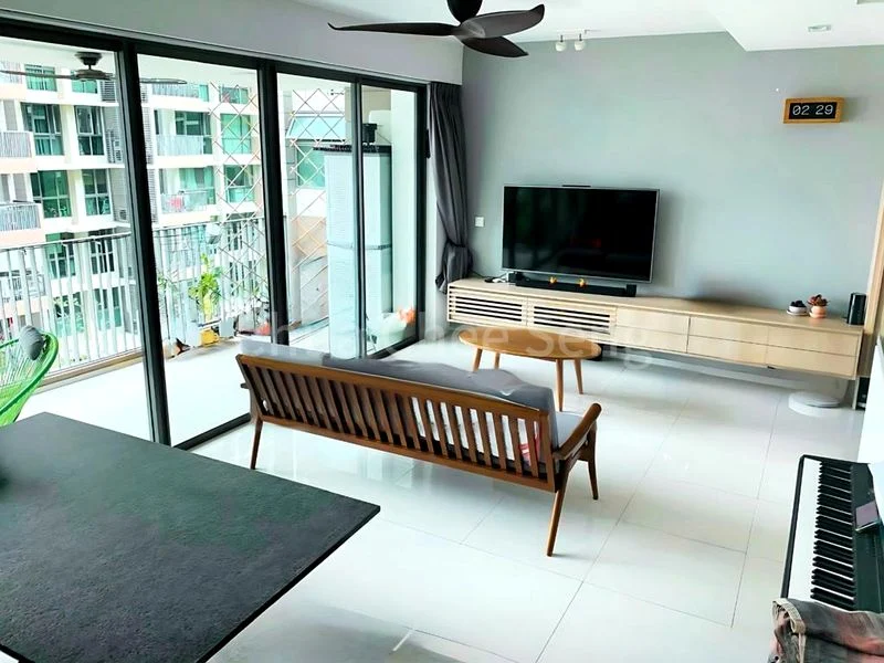 4 Bed Executive Condo for Sale in  The Topiary - Image 2