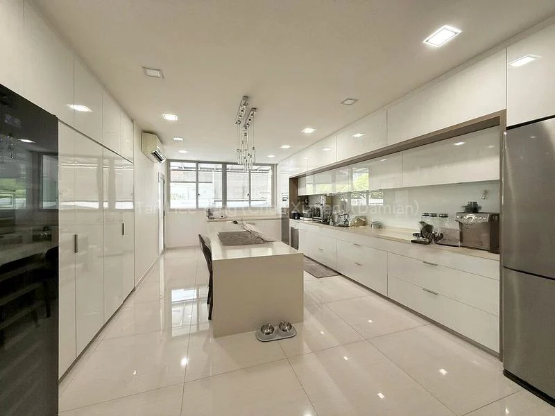 5 Bed Semi-Detached House (Landed) for Sale in  Upper Bukit Timah Road - Image 9