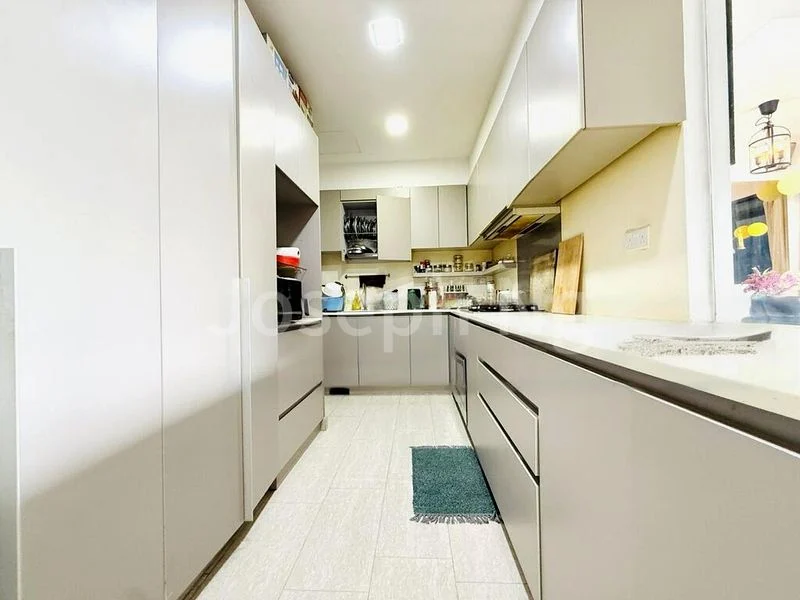 4 Bed Executive Condo for Sale in  Waterwoods - Image 3