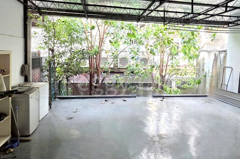 4 Bed Terraced House (Landed) for Sale in  Eng Kong Road - Image 5