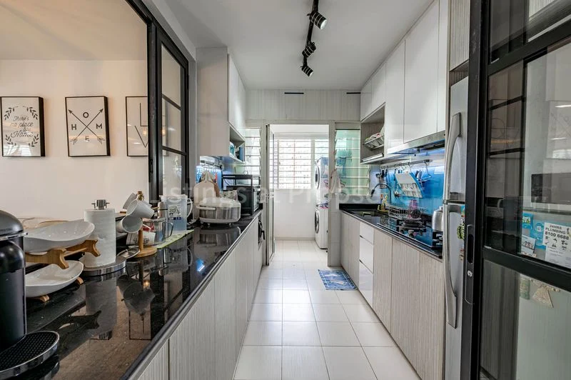 Premium HDB for Sale in 296A Bukit Batok Street 22 - Image 4