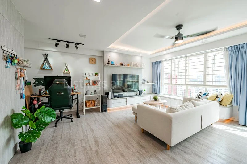 Premium HDB for Sale in 296A Bukit Batok Street 22 - Image 1