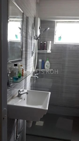 Master Room (HDB) for Rent in 311 Ang Mo Kio Avenue 3 - Image 5
