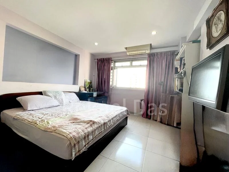 Executive HDB for Sale in 505 Pasir Ris Street 52 - Image 3