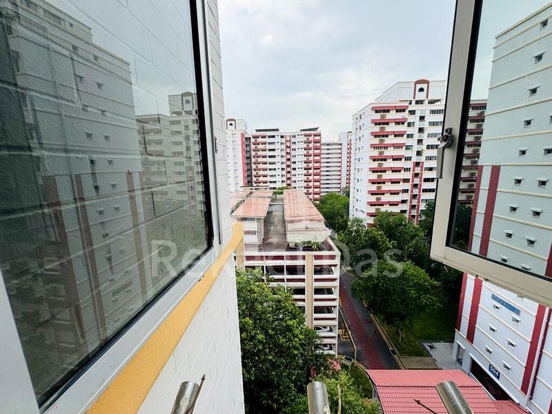 Executive HDB for Sale in 505 Pasir Ris Street 52 - Image 8