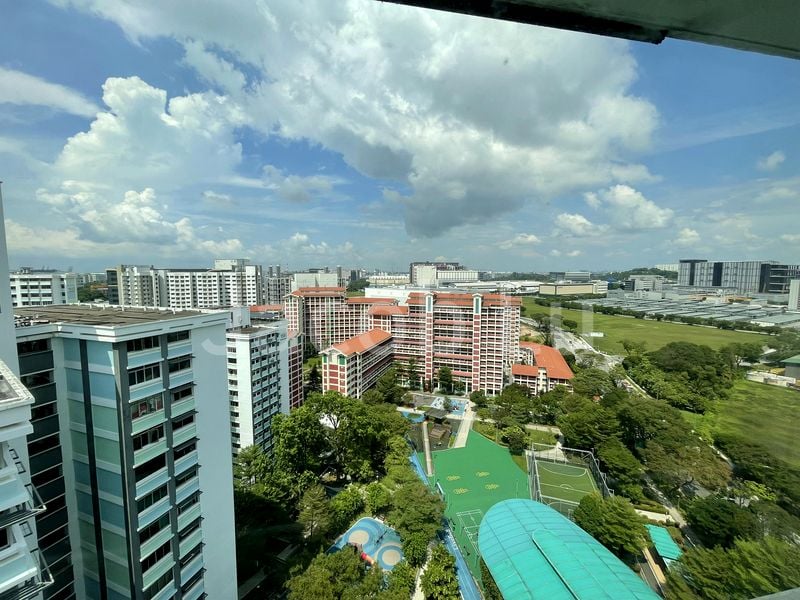 Executive HDB for Sale in  160 Yung Ping Road - Image 8