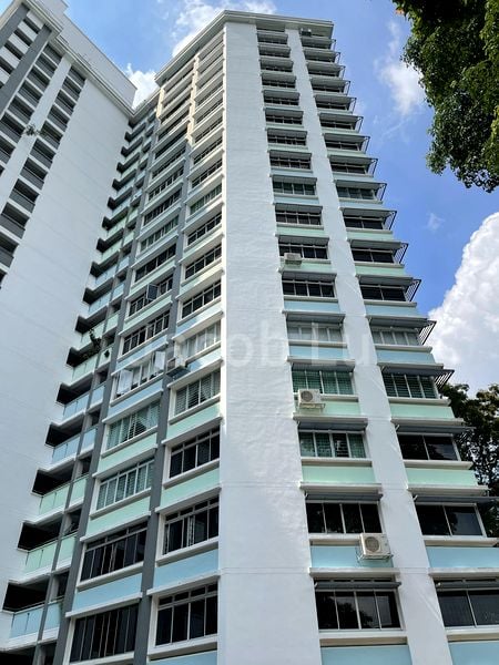 Executive HDB for Sale in  160 Yung Ping Road - Image 1