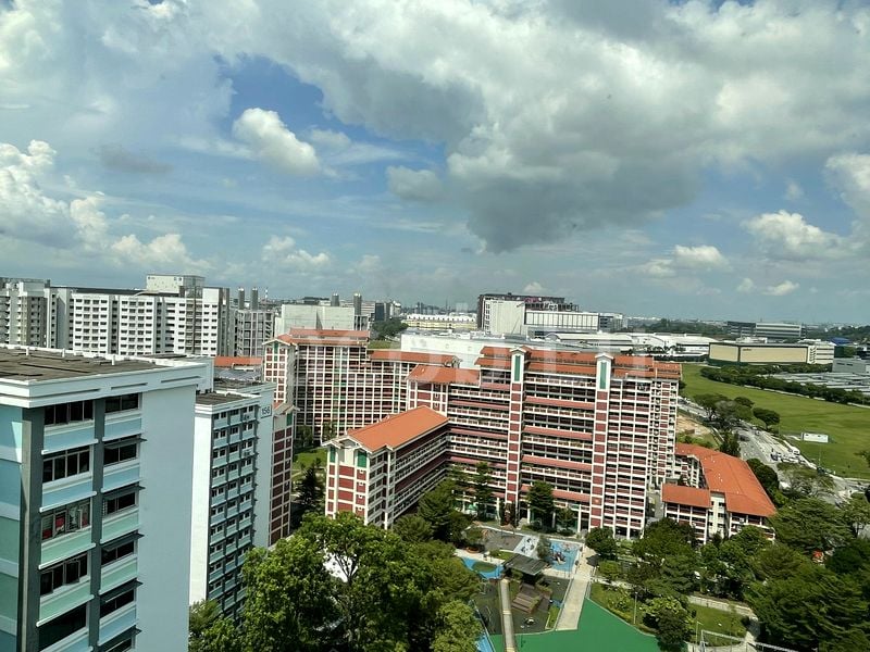 Executive HDB for Sale in  160 Yung Ping Road - Image 10