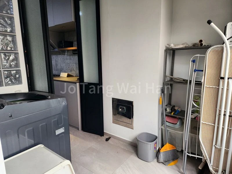 Common Room (HDB) for Rent in  542 Hougang Avenue 8 - Image 4