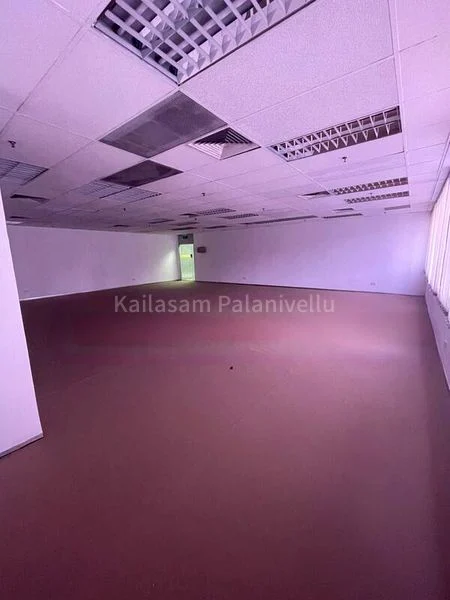 Office for Rent: Parklane Shopping Mall - Image 2