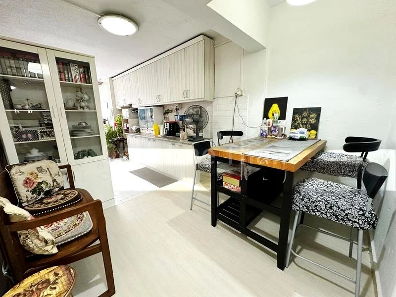 3 Room (3A) HDB for Sale in  261 Tampines Street 21 - Image 2