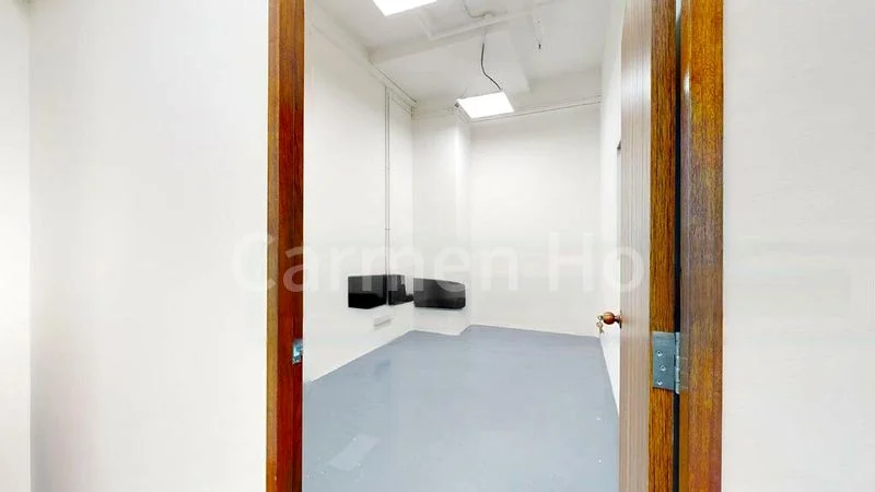 Light Industrial (B1) for Sale: Midview City - Image 6