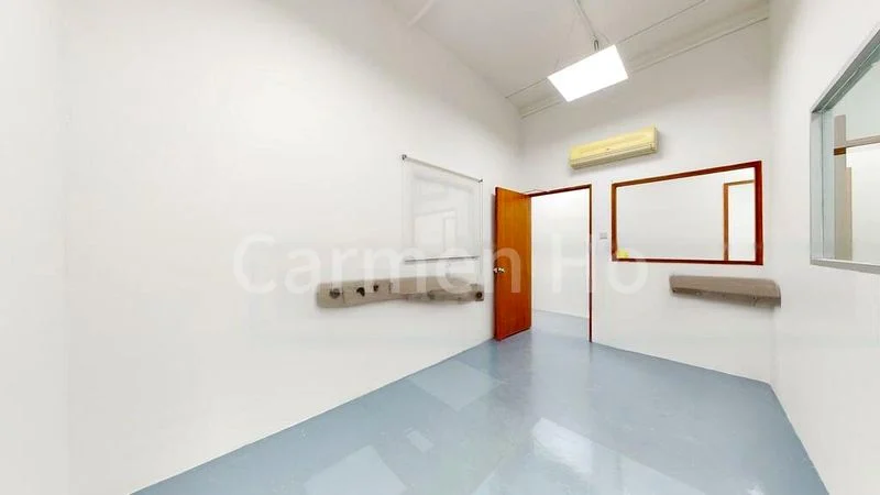 Light Industrial (B1) for Sale: Midview City - Image 9