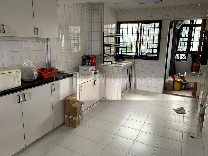 3 Room (3I) HDB for Sale in 98 Whampoa Drive - Image 1