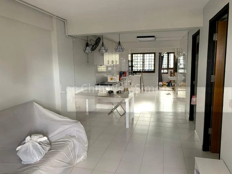 3 Room (3I) HDB for Sale in 98 Whampoa Drive - Image 4