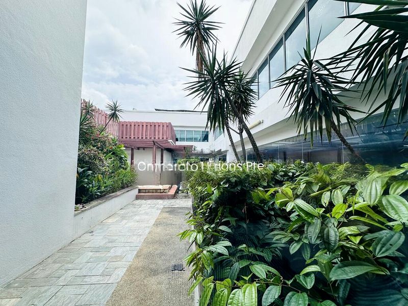 Light Industrial (B1) for Rent: RARE GROUND FLOOR SPACE with Full Glass Frontage, Direct Road Access, and Loading Bays. Near MRT. - Image 12