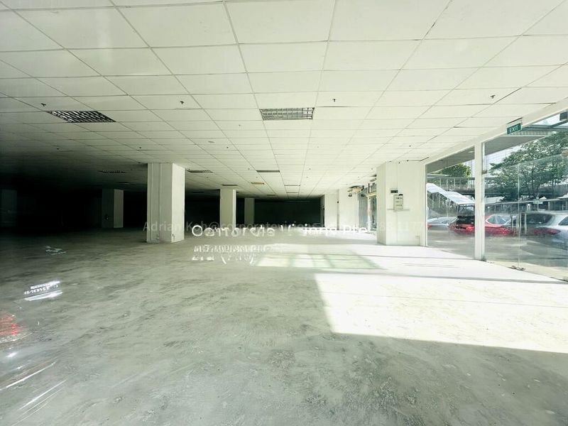 Light Industrial (B1) for Rent: RARE GROUND FLOOR SPACE with Full Glass Frontage, Direct Road Access, and Loading Bays. Near MRT. - Image 2