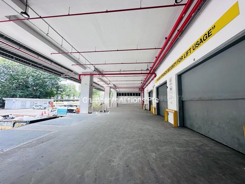 Light Industrial (B1) for Rent: RARE GROUND FLOOR SPACE with Full Glass Frontage, Direct Road Access, and Loading Bays. Near MRT. - Image 7