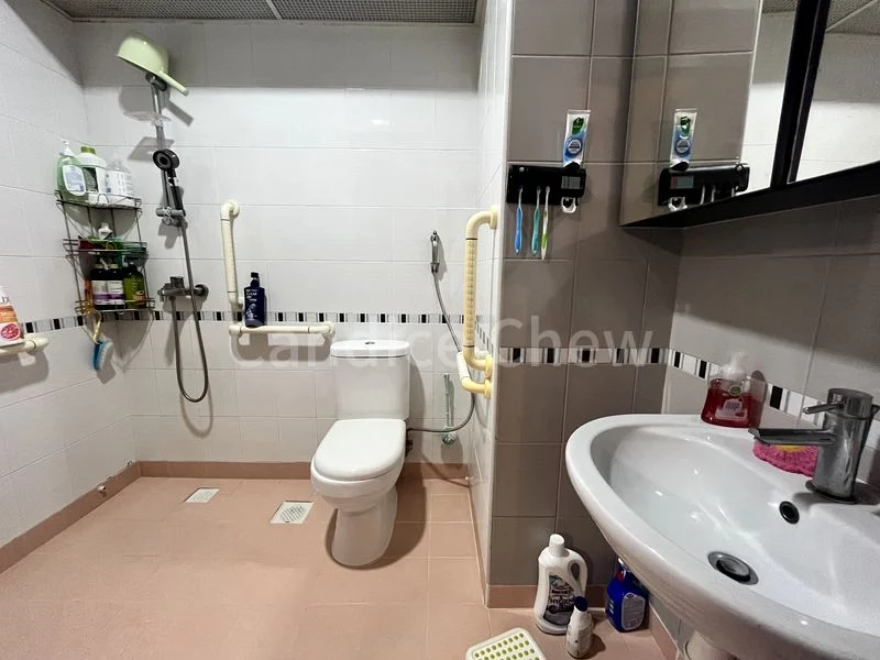 4 Room (4A) HDB for Sale in  445A Fernvale Road - Image 7