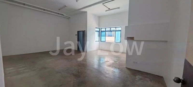 Light Industrial (B1) for Rent: Number One Building - Image 4