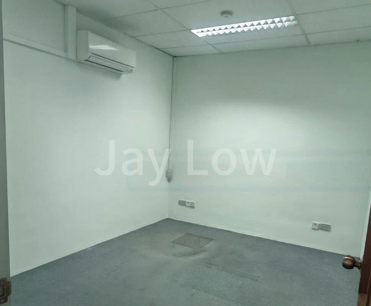 Light Industrial (B1) for Rent: Number One Building - Image 3