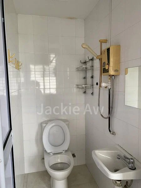 Common Room (Condo) for Rent in Avon Park - Image 4