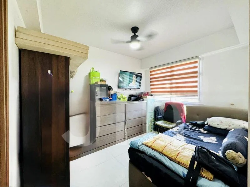 2 Room (2A) HDB for Sale in  408C Northshore Drive - Image 3