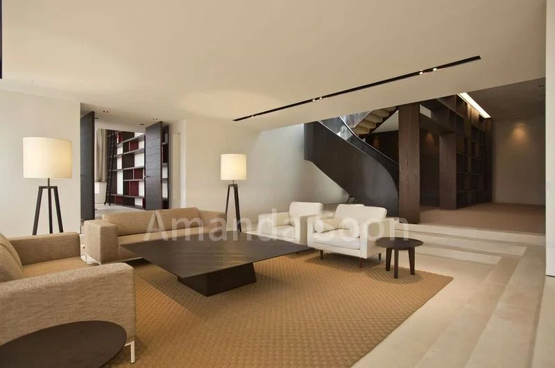 5 Bed Condo for Sale in  Beverly Hill - Image 10