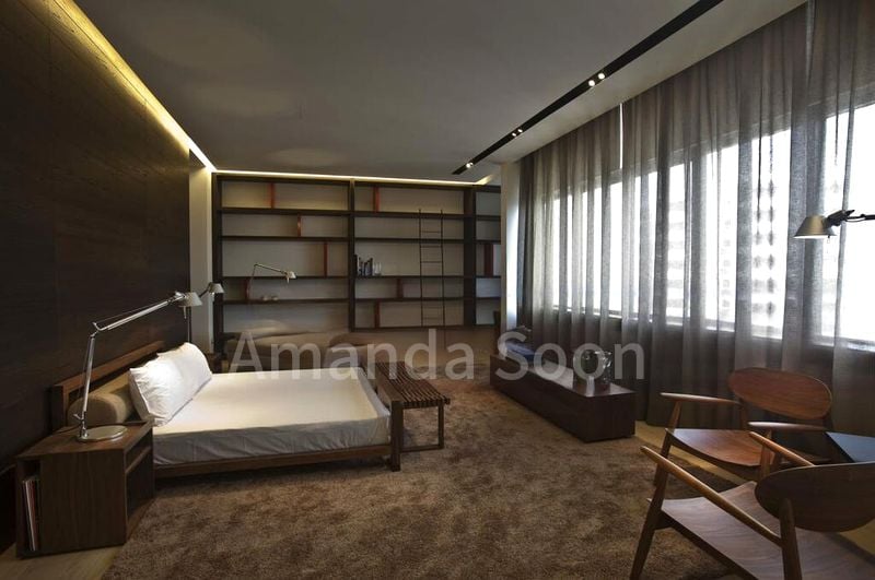 5 Bed Condo for Sale in  Beverly Hill - Image 2