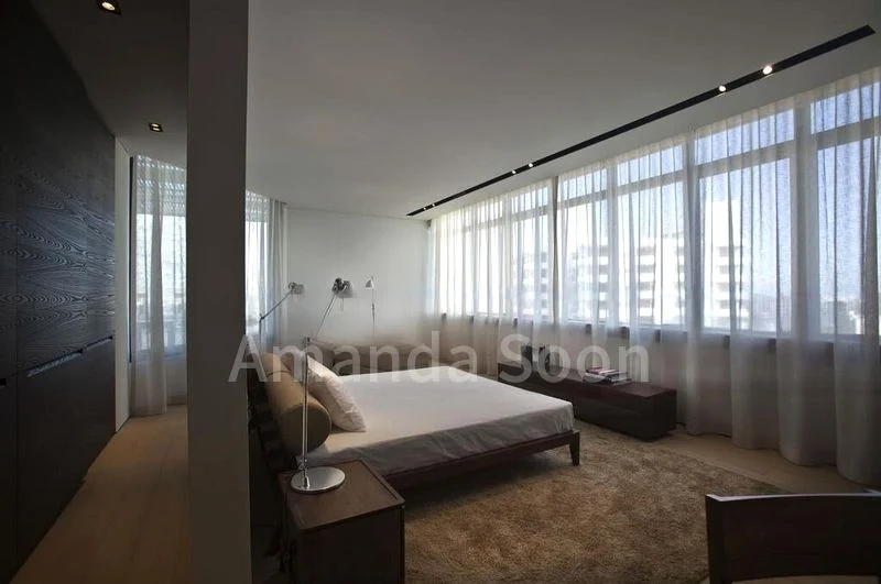 5 Bed Condo for Sale in  Beverly Hill - Image 8