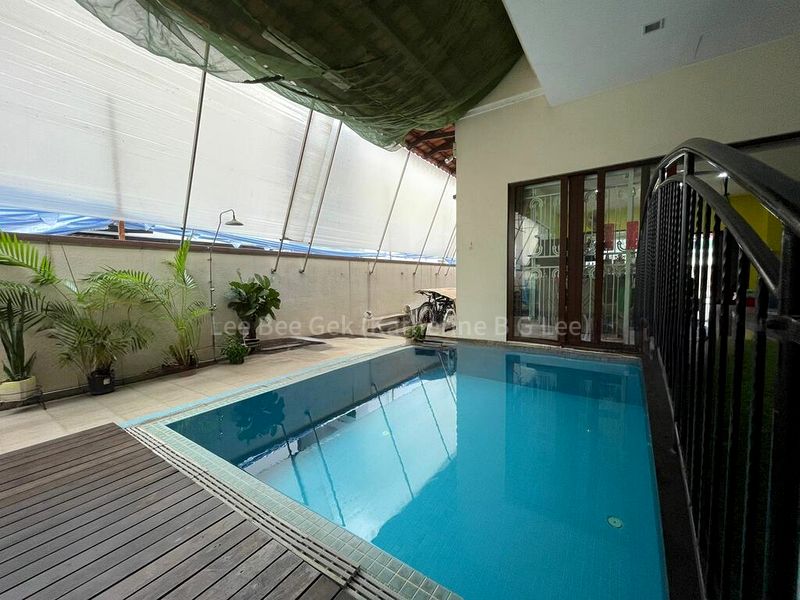 6 Bed Semi-Detached House (Landed) for Sale in  Fern View - Image 5