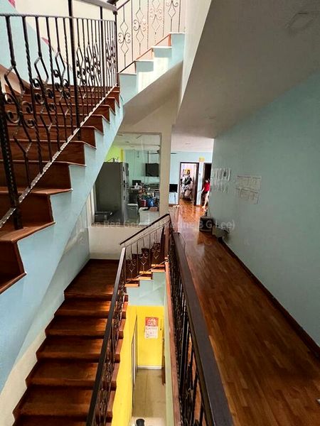 6 Bed Semi-Detached House (Landed) for Sale in  Fern View - Image 10