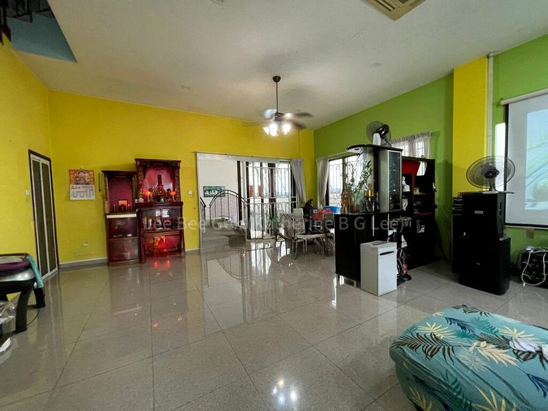 6 Bed Semi-Detached House (Landed) for Sale in  Fern View - Image 4