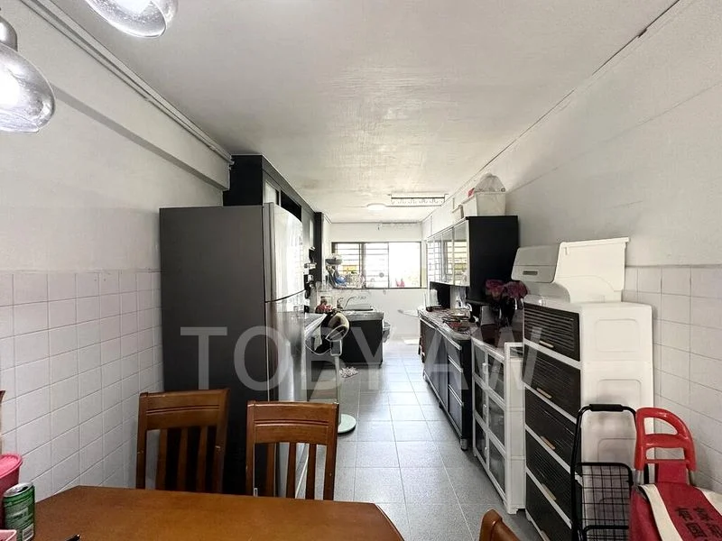 4 Room (4NG) HDB for Sale in  242 Bukit Batok East Avenue 5 - Image 6
