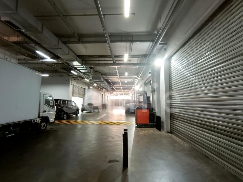 Enterprise One: 8,000 SF Industrial Shop / Warehouse for Sale in Enterprise, NV - Image 2