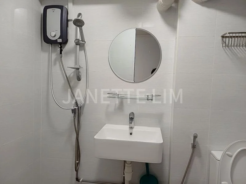 4 Room (4A) HDB for Rent in  214 Petir Road - Image 1