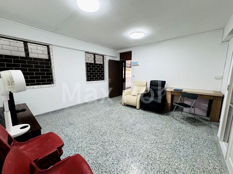 4 Room (4STD) HDB for Sale in  104 Henderson Crescent - Image 2
