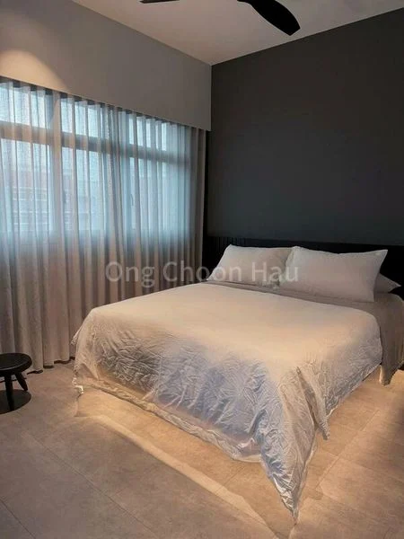 2 Room (2A) HDB for Sale in  Bukit Batok West Avenue 8 - Image 2