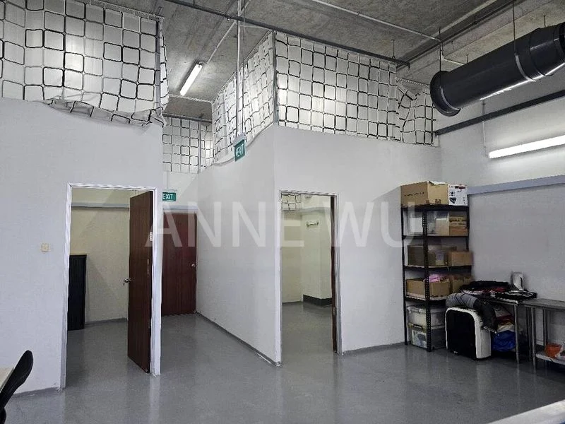 Light Industrial (B1) for Rent: Nordcom II - Image 10