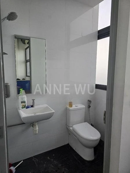 Light Industrial (B1) for Rent: Nordcom II - Image 6