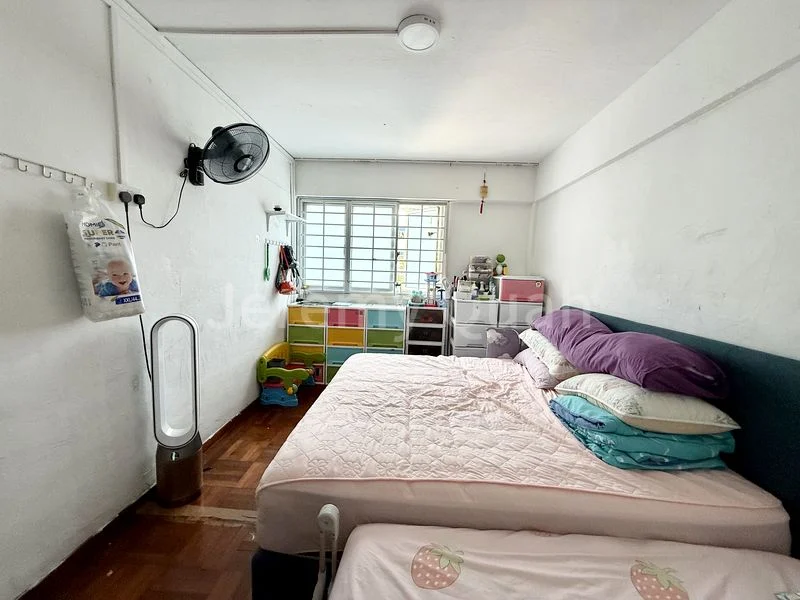 4 Room (4NG) HDB for Sale in  120 Bedok Reservoir Road - Image 4