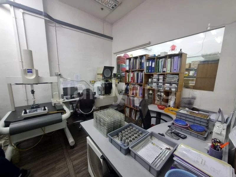 Light Industrial (B1) for Sale: B-Central - Image 4