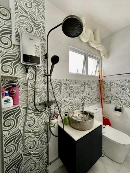 Common Room (HDB) for Rent in  562 Pasir Ris Street 51 - Image 3