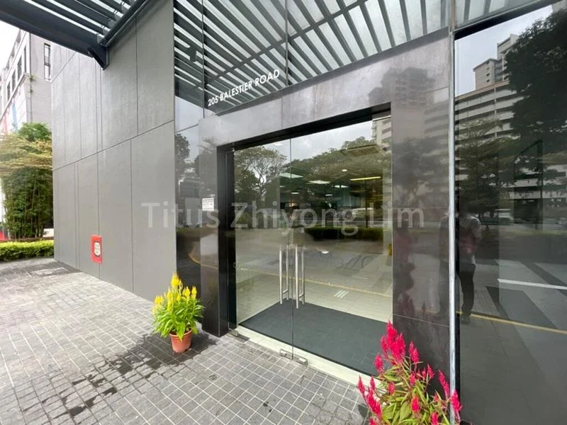 Other Retail for Sale: The Mezzo - Image 8