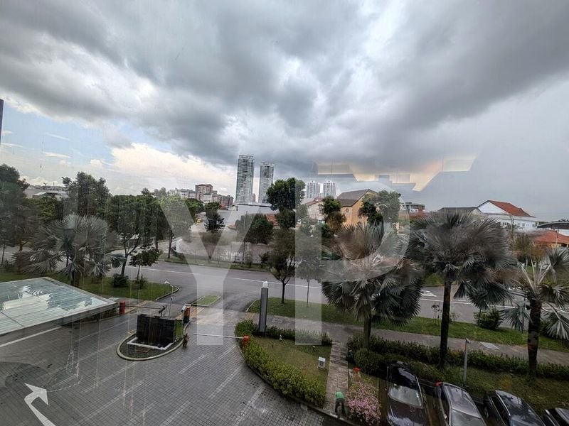 Light Industrial (B1) for Rent: One Pemimpin - Image 16