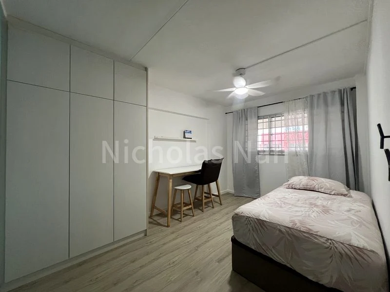 3 Room (3A) HDB for Sale in 402 Yishun Ring Road - Image 5