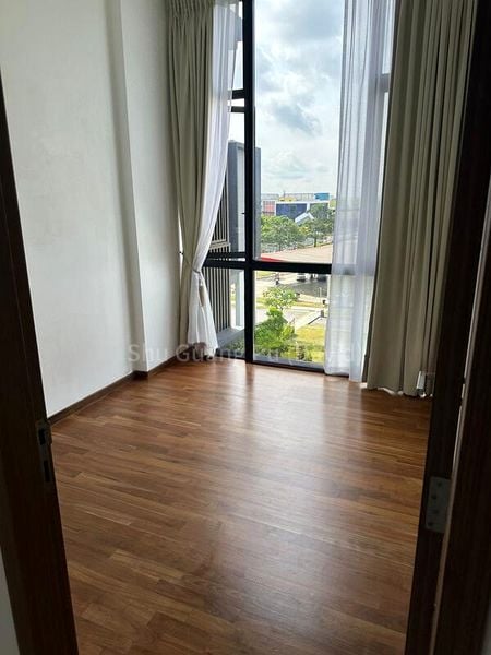 Common Room (Condo) for Rent in  Parc Komo / Komo Shoppes - Image 8