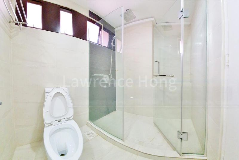 4 Bed Condo for Rent in  Parkway View - Image 6