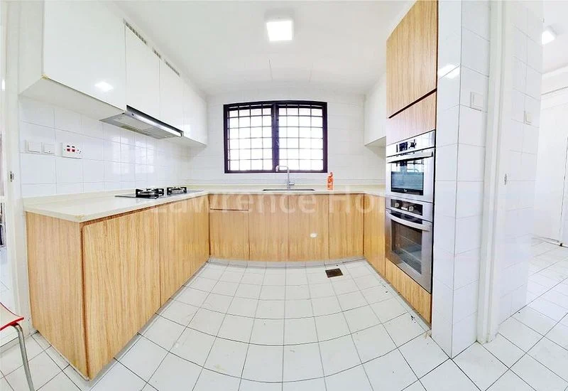 4 Bed Condo for Rent in  Parkway View - Image 13